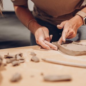 Weich und Wellen - Modellieren mit Ton am 19.03.2026